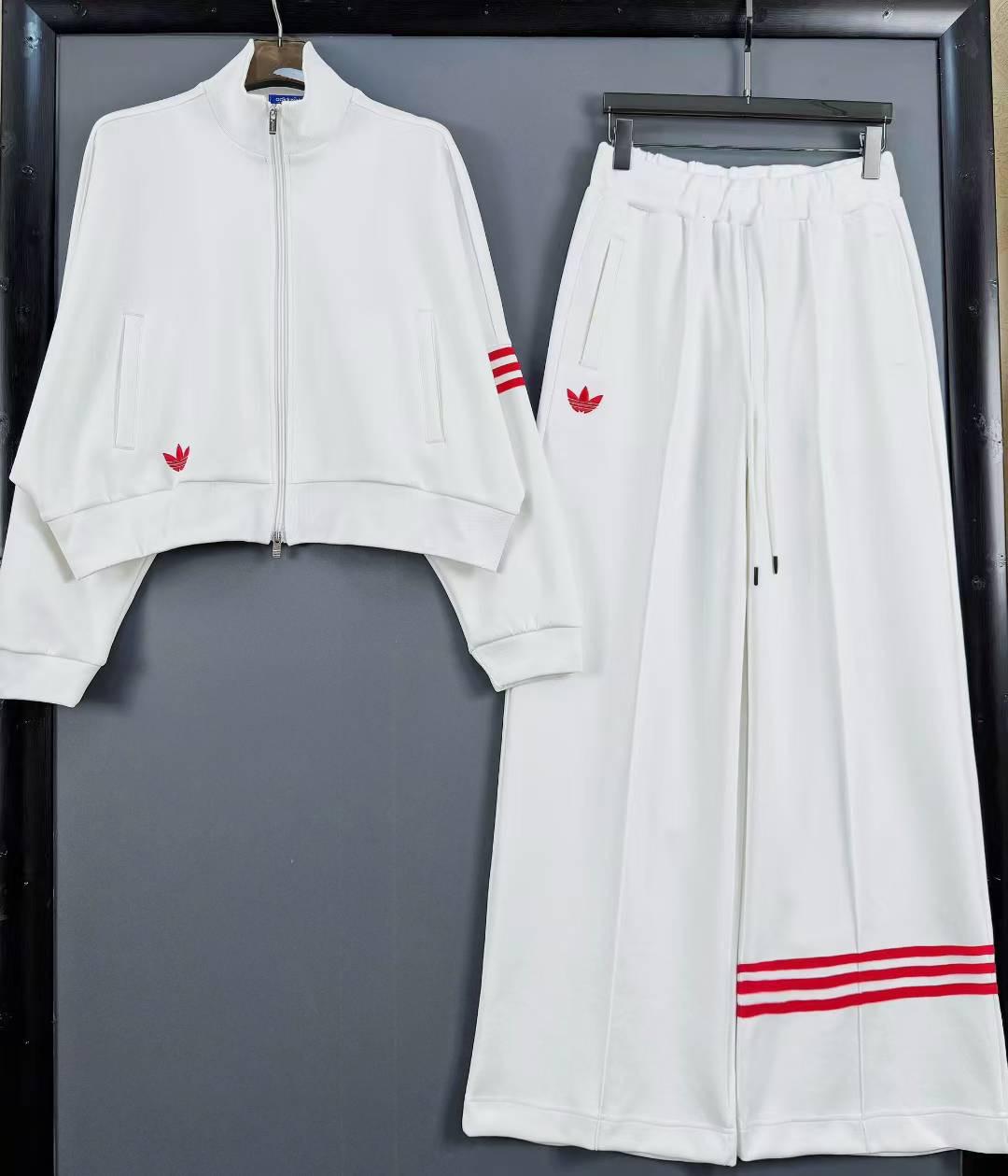 Urban Luxe – Wide-Leg Tracksuit Set